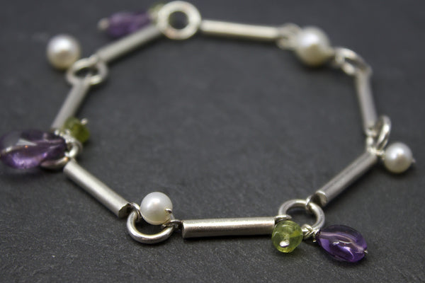 Bracelet with silver bars and semi-precious stones