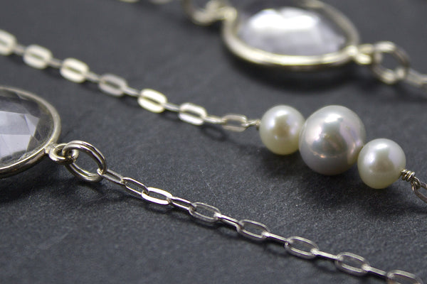 Chain with rock crystals and freshwater pearls