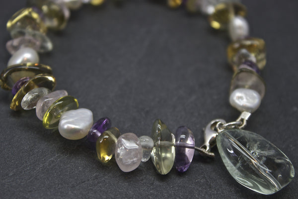 Bracelet with multicoloured semi-precious stones
