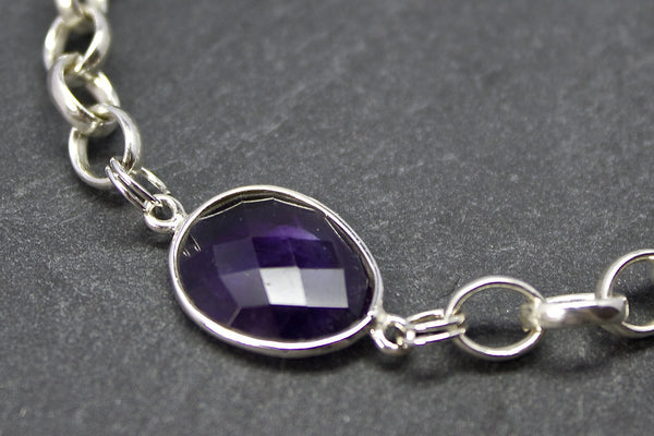 Bracelet with semi-precious stone set in silver