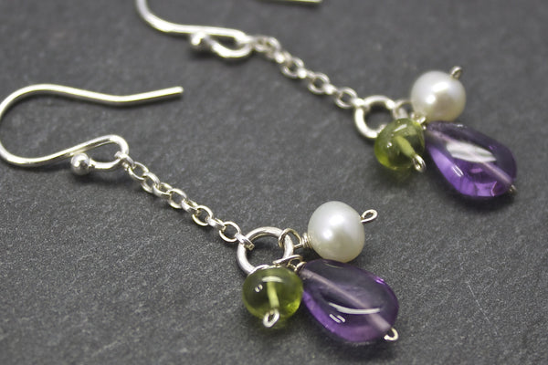 Earrings with chain drop and semi-precious stones