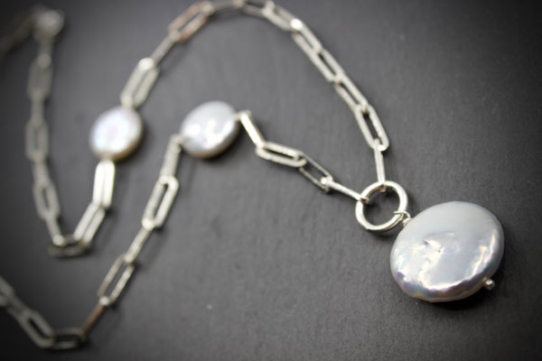 Necklace with coin freshwater pearls