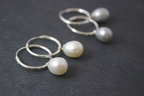 Earrings with hoops and freshwater pearls