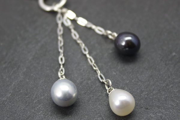 Pendant with freshwater pearls and three chains