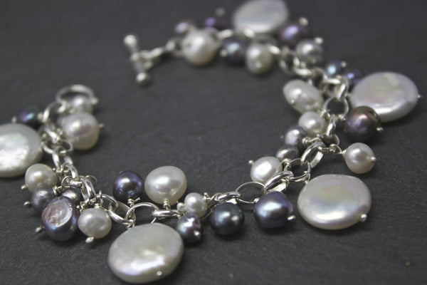 Bracelet with coin freshwater pearls